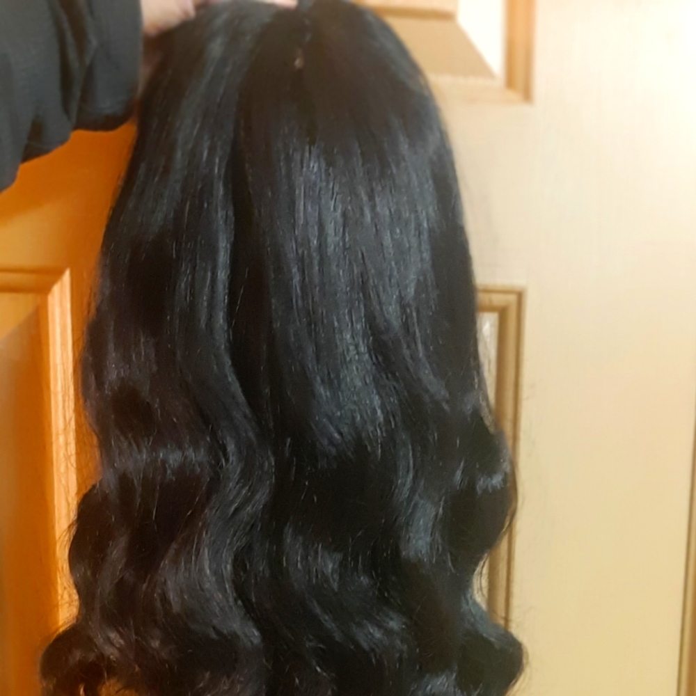 Shake and go wig